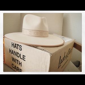 Lack of color Ivory Special Rancher hat Small